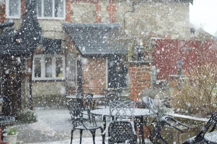The Three Horseshoes Hotel Alton  Exterior foto